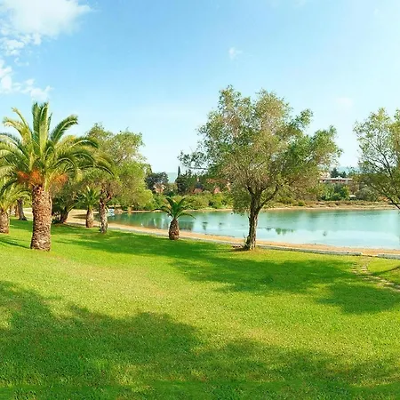Apartmán In With A Shared Pool *